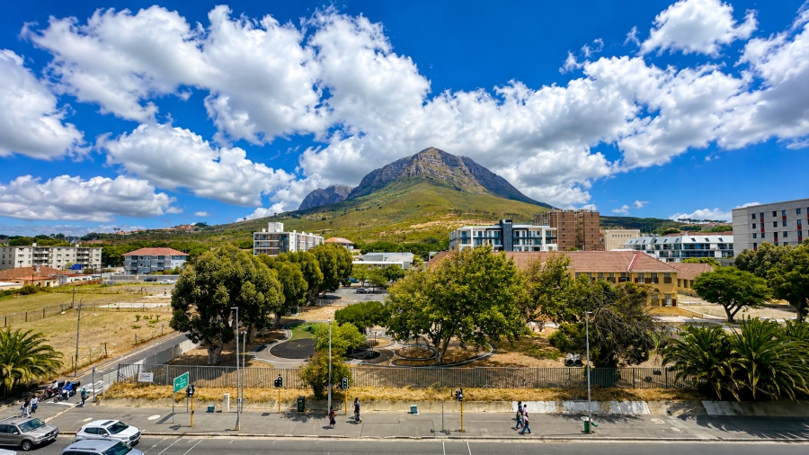 2 Bedroom Property for Sale in Observatory Western Cape